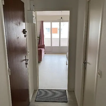 Grand Avec Loggia Apartment